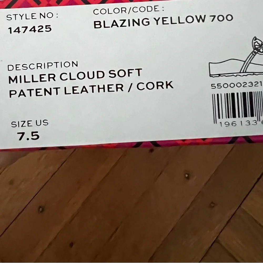 Tory Burch Miller cloud patent leather thong sandal, size 7.5 - Picture 6 of 6